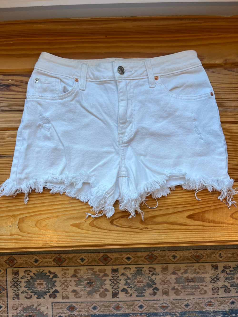 YMI White Distressed Frayed-Hem Denim Shorts